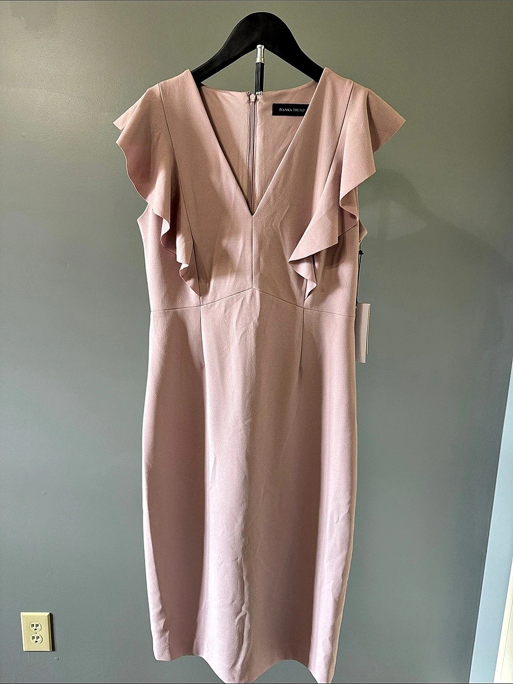Ivanka Trump Ruffled Short Sleeve Sheath Dress lavender Size 8